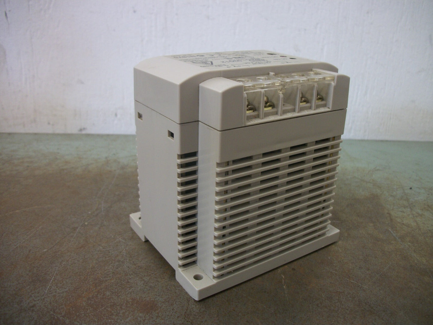 OMRON POWER SUPPLY S82K-03012 12VDC 2.5AMP