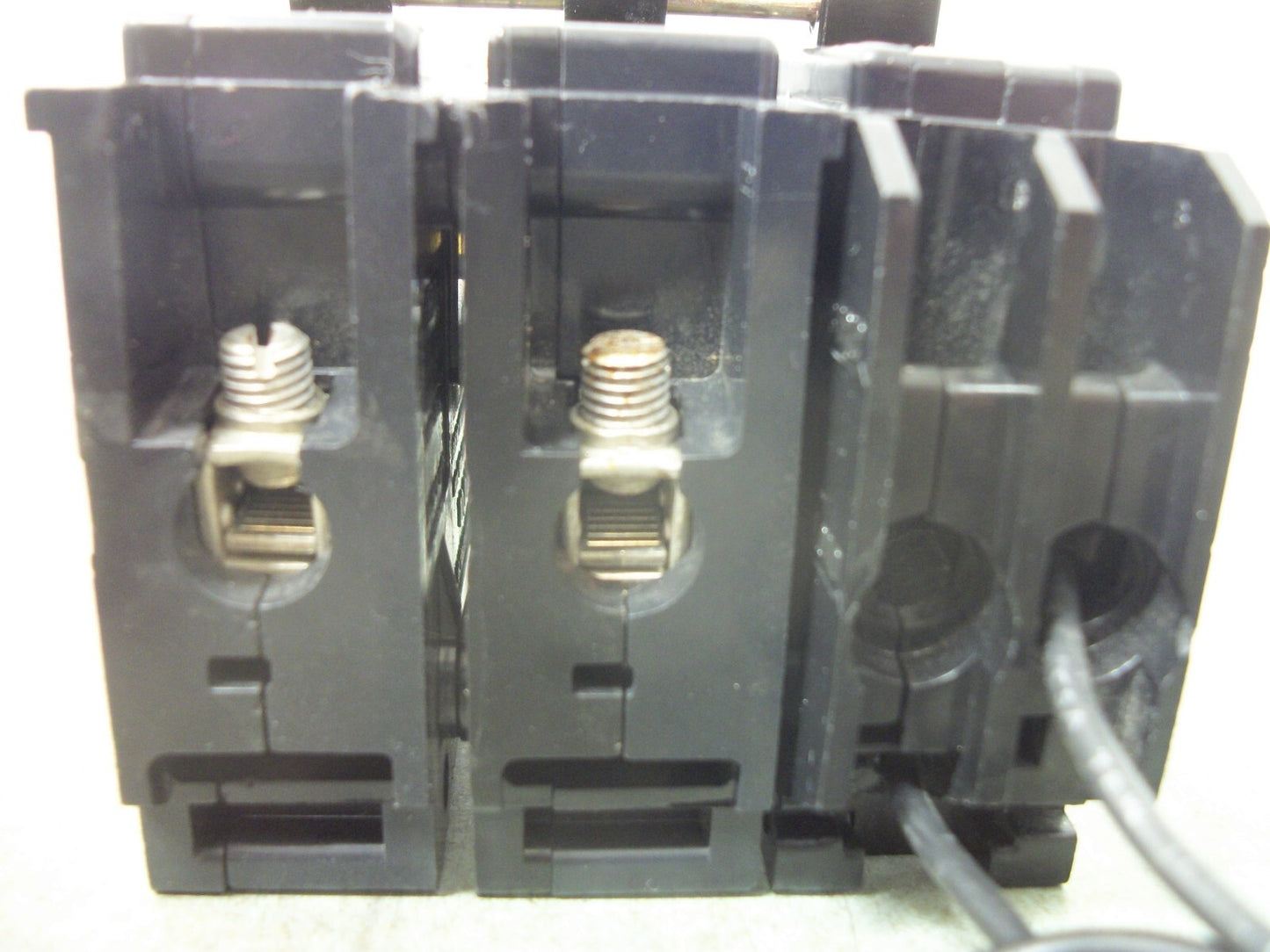 CUTLER-HAMMER BA CIRCUIT BREAKER BAB2030S 30AMP 240VOLT 2POLE W/SHUNT NOB