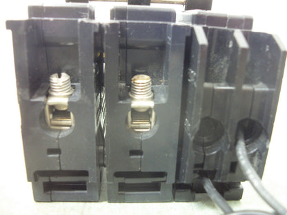 CUTLER-HAMMER BA CIRCUIT BREAKER BAB2030S 30AMP 240VOLT 2POLE W/SHUNT NOB