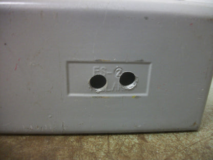 HUBBELL KILLARK LOT OF 2 WEATHERPROOF TWIST-LOCK RECEPTACLE ENCLOSURES FS-2 G/Y