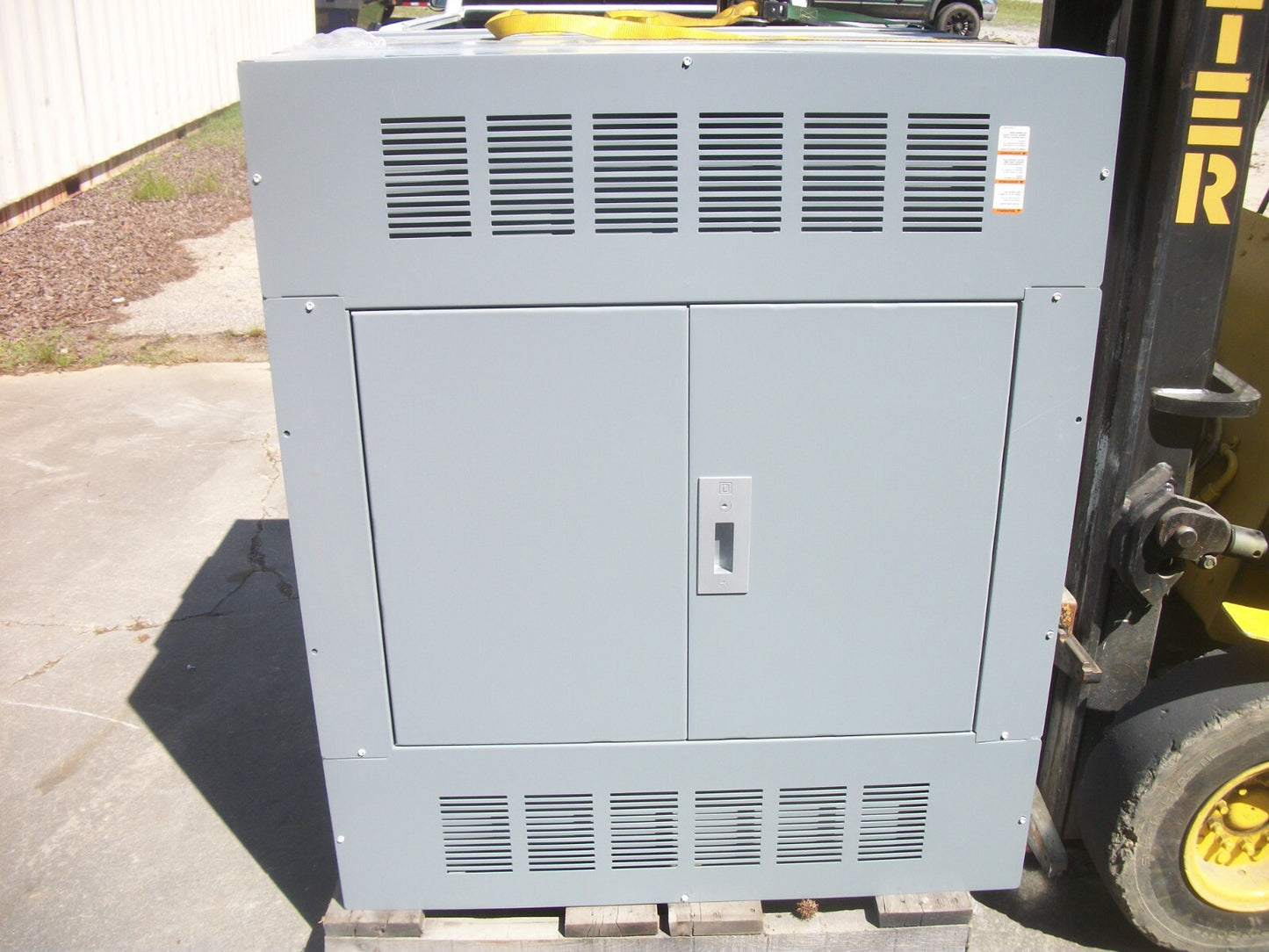 SQUARE D HCP I-LINE LOAD CENTER PANELBOARD HCP14504 400AMP 600VOLT 3PH NOB