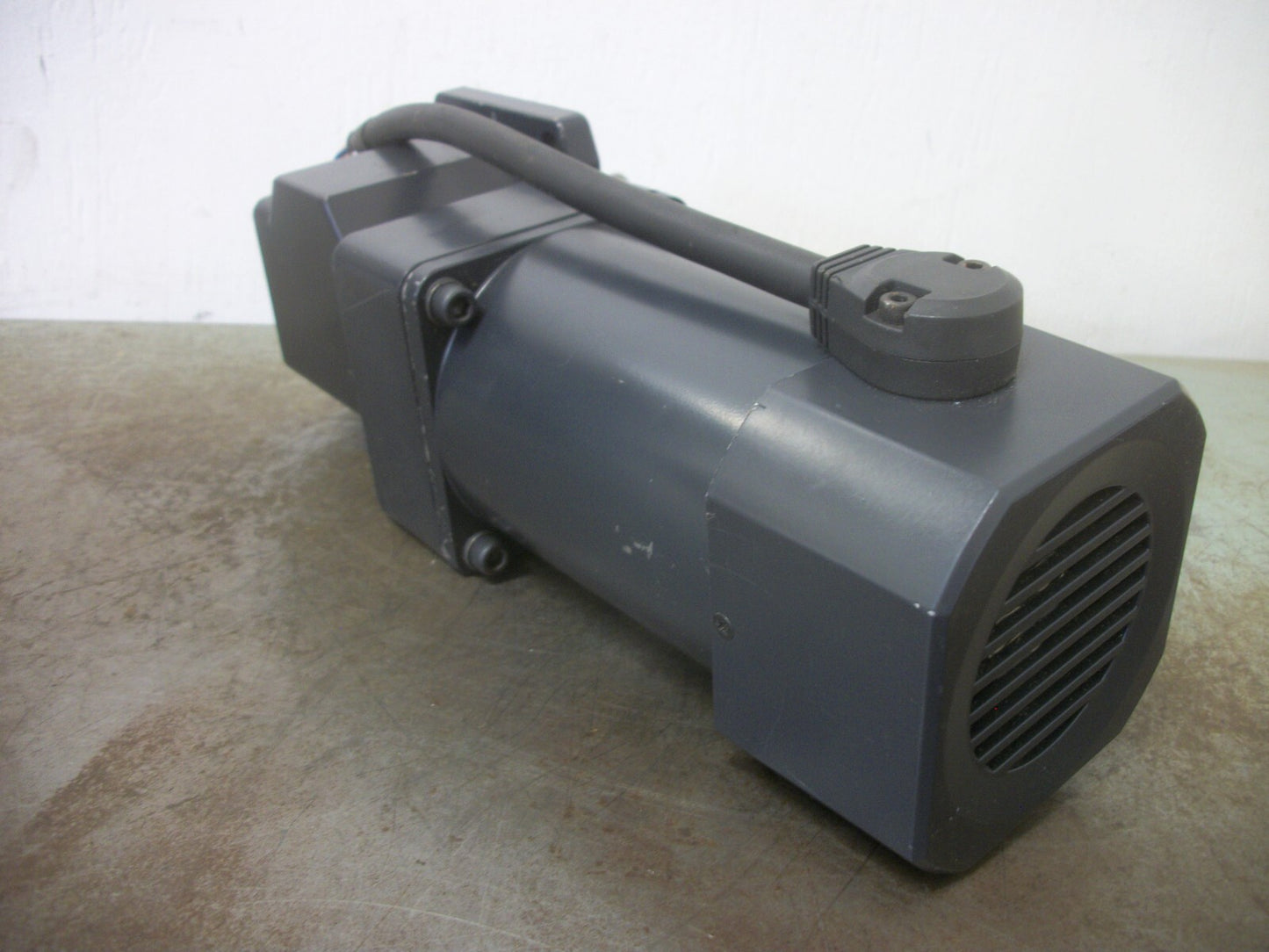 ORIENTAL MOTOR GEARMOTOR USM590-501W W/GEAR HEAD 5GU15RAA 115V 90W 1500RPM