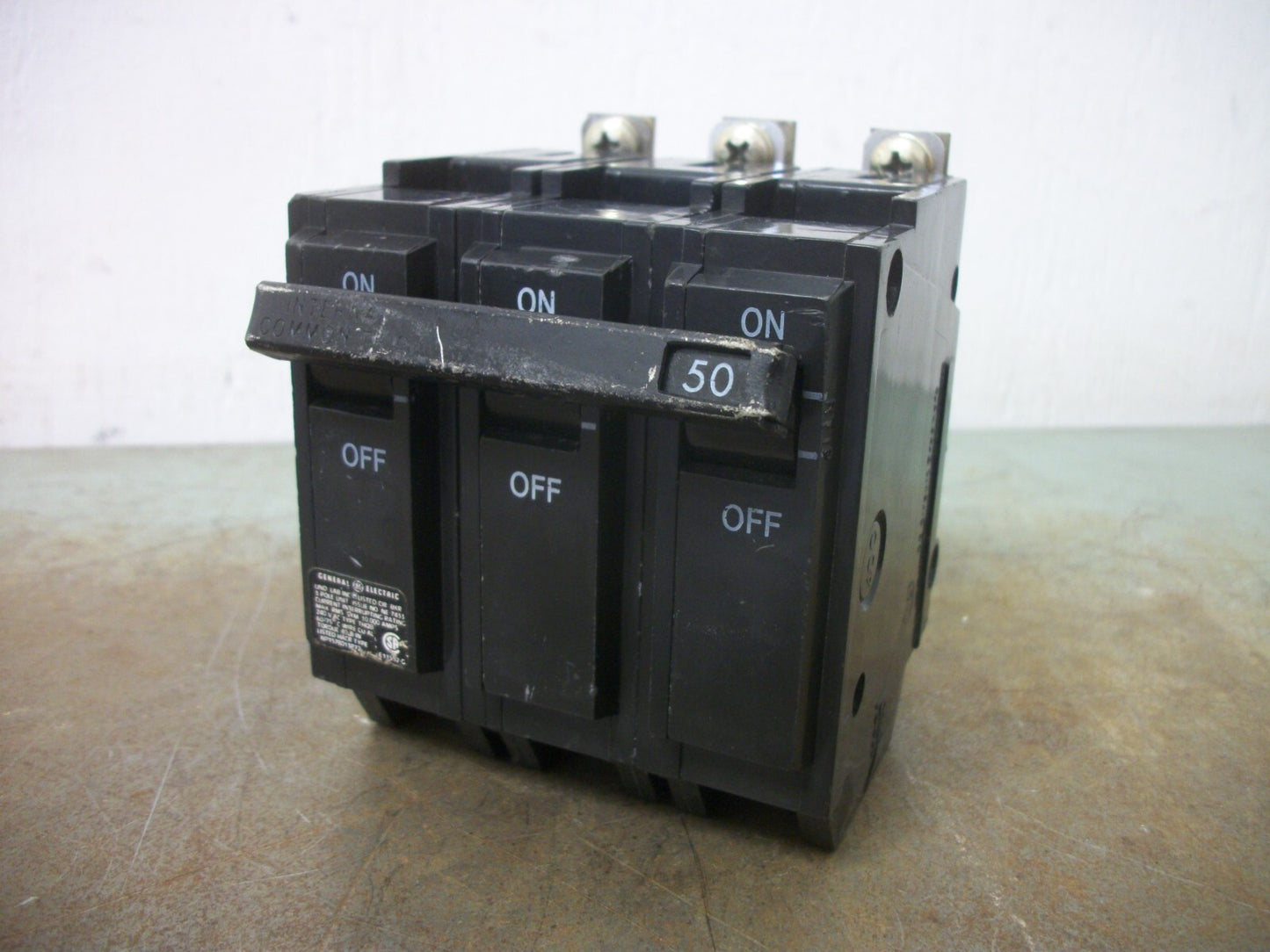 GE THQB CIRCUIT BREAKER THQB32050 50AMP 240VOLT 3POLE OLD