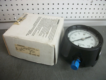 ASHCROFT DURAGAUGE 4.5" 316 TUBE / SKT PRESSURE GAUGE 45-1279-SSH-04L-4BR/# NIB