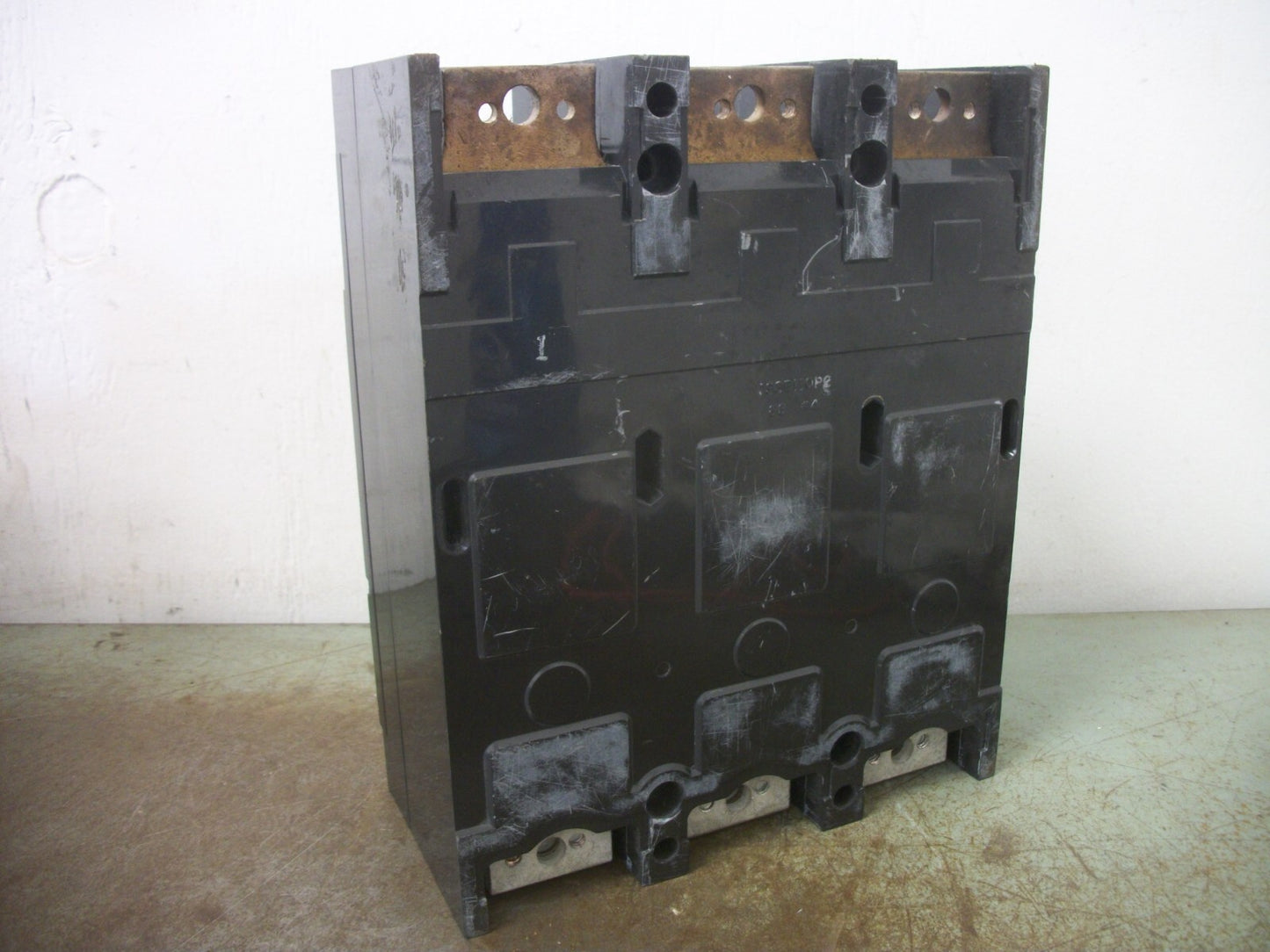 GE TJD CIRCUIT BREAKER TJD432300 300AMP 240VOLT 3POLE BLACK