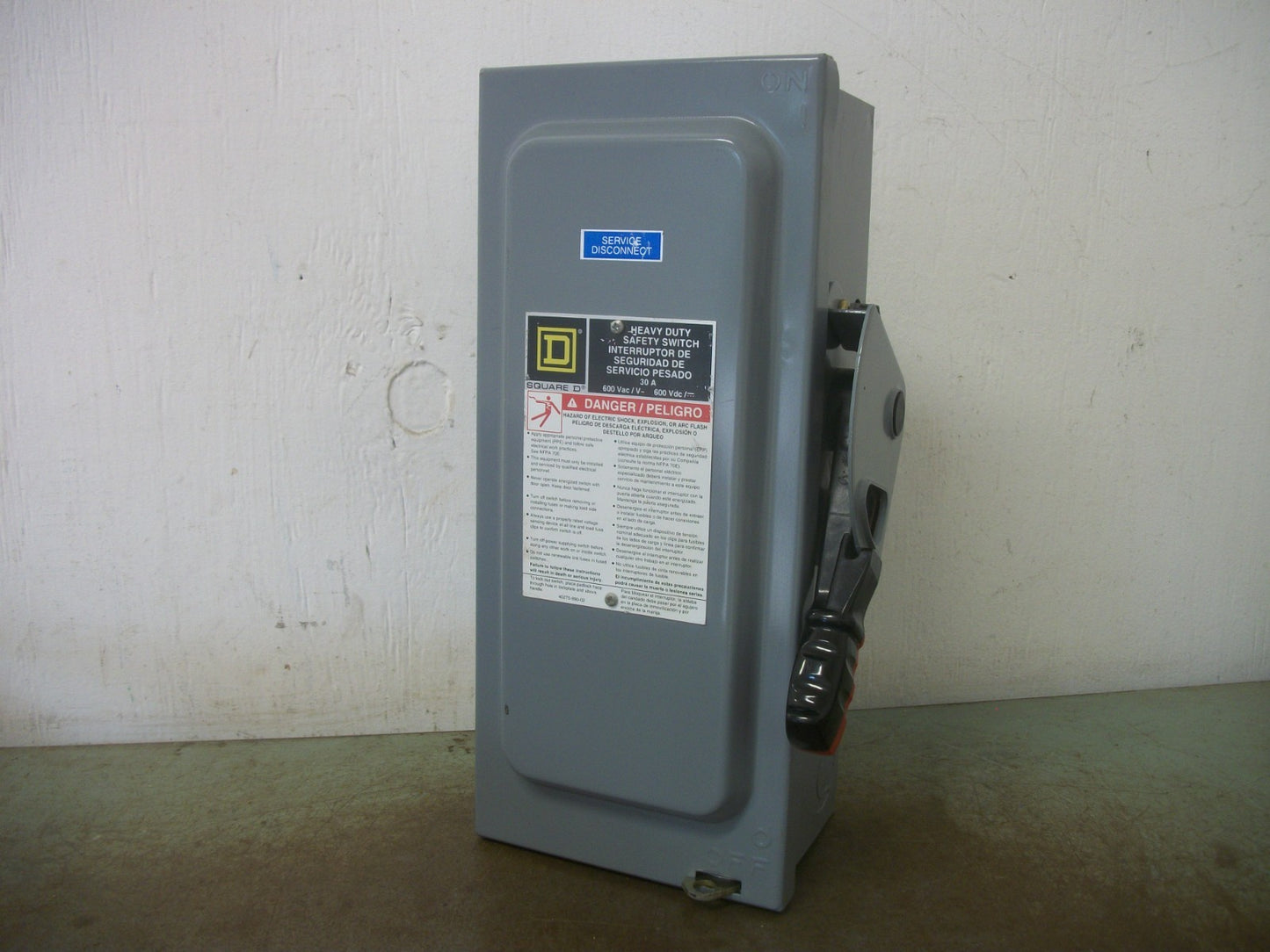 SQUARE D DISCONNECT TYPE 1 H361N 30AMP 600VOLT 3POLE FUSIBLE