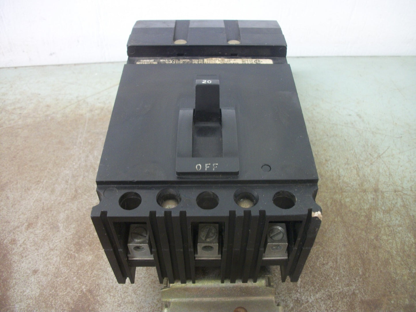 SQUARE D I-LINE FA CIRCUIT BREAKER FA34020 20AMP 480VOLT 3POLE BLACK