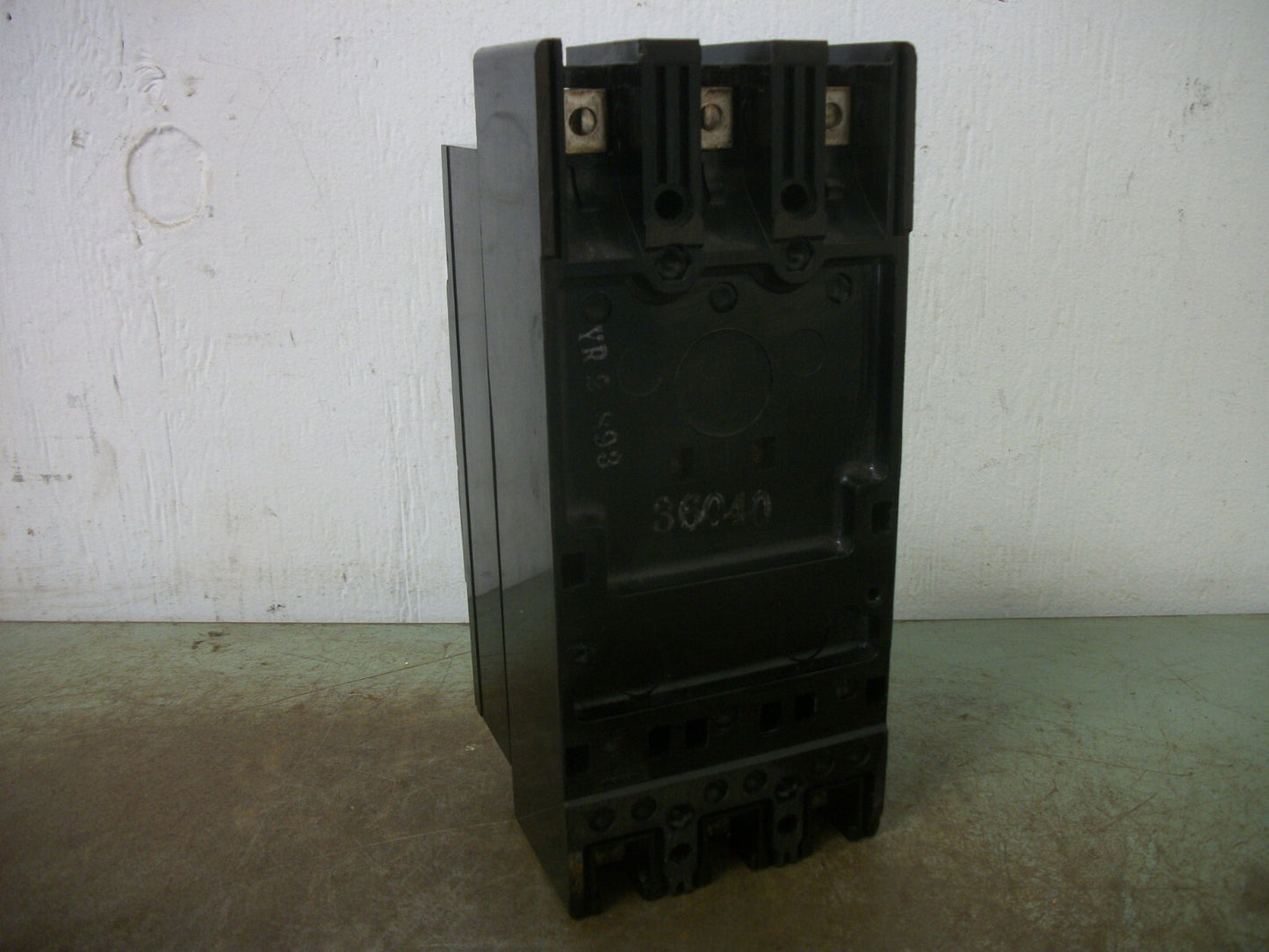 GE TF CIRCUIT BREAKER TF136040 40AMP 600VOLT 3POLE