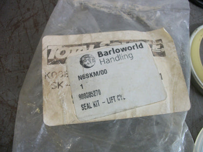 TOTAL SOURCE BARLOWORLD LIFT CYLINDER SEAL KIT 800085270 NEW