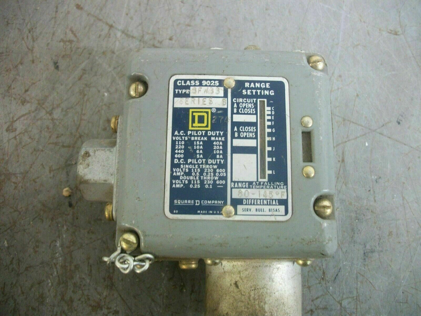 SQUARE D 1/2" NPT TEMPERATURE SWITCH 9025BFW33 80-145 DEG F