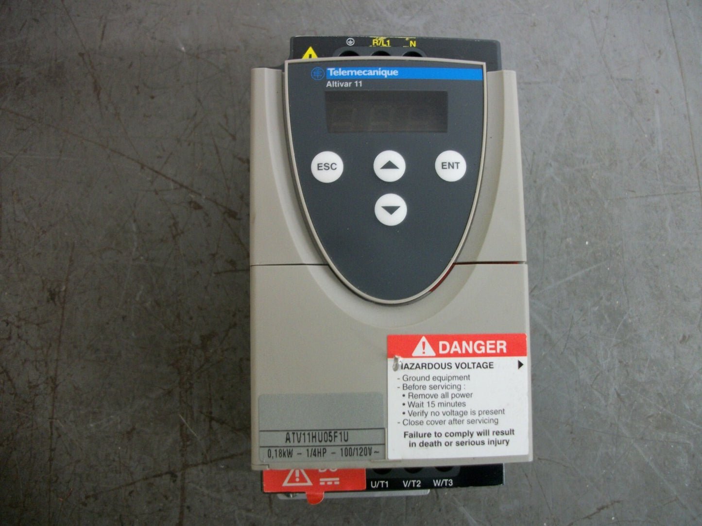 TELEMECANIQUE ALTIVAR 11 1/4HP INVERTER DRIVE ATV11HU05F1U 230VOLT 3PH 1.6AMP