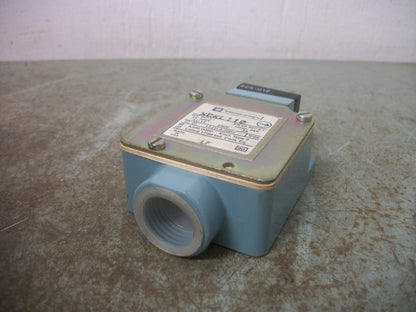 TELEMECANIQUE LIMIT SWITCH XCKL110 NOB