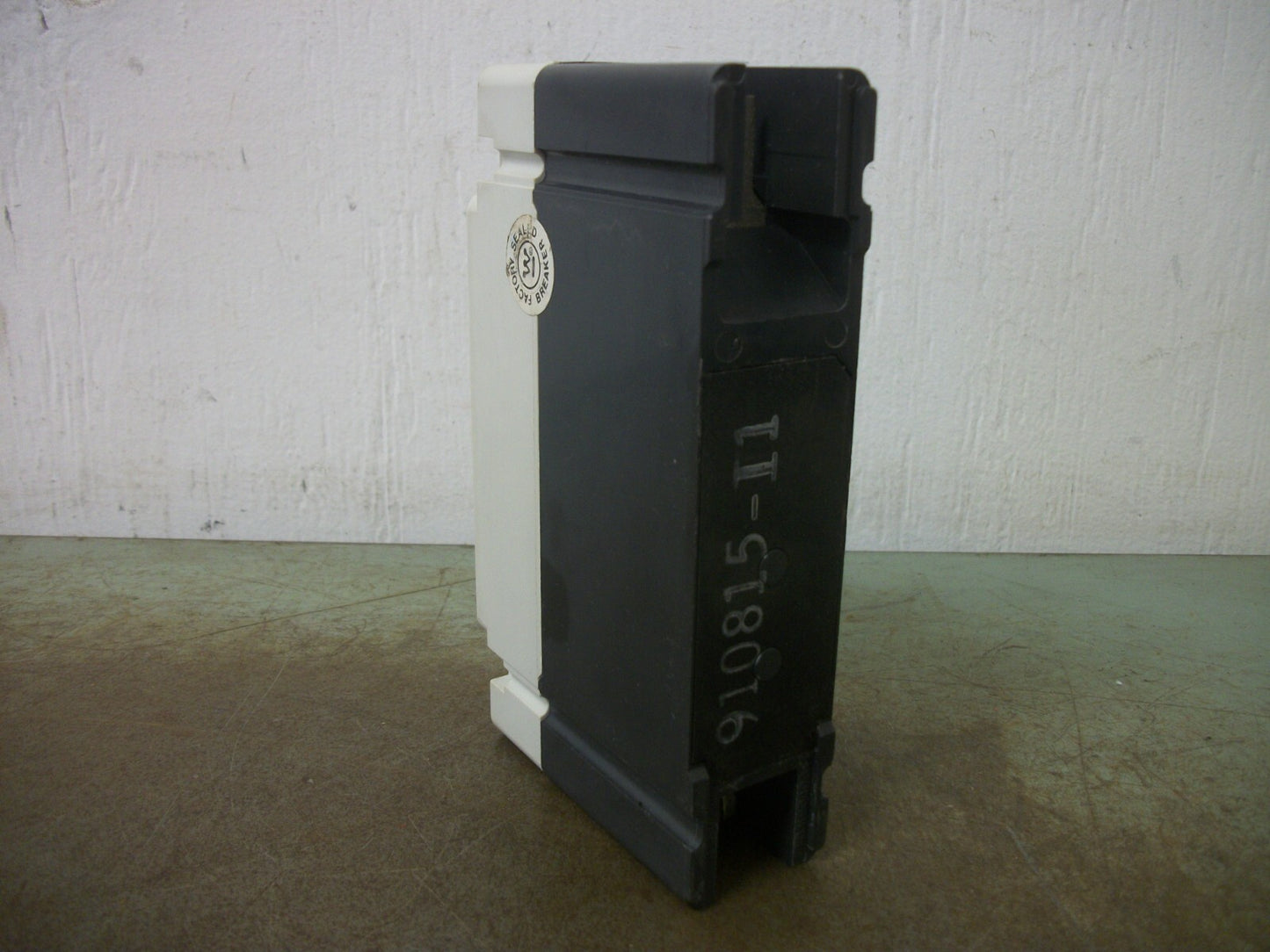 WESTINGHOUSE HFD CIRCUIT BREAKER HFD1020 20AMP 277VOLT 1POLE BLUE