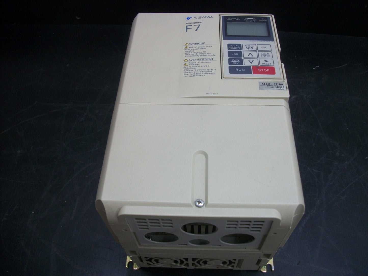 YASKAWA VARISPEED F7 VARIABLE FREQUENCY DRIVE CIMR-F7U47P5 480VOLT 3PH 17AMP