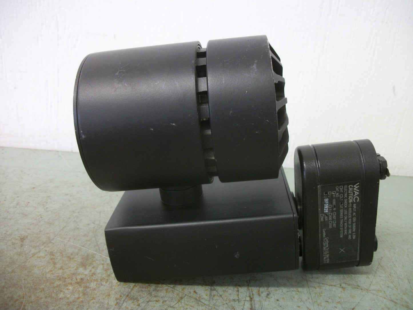 WAC JT SERIES ELECTRONIC LOW VOLTAGE LIGHT J-BF0928 120VAC 0.29AMP NOB