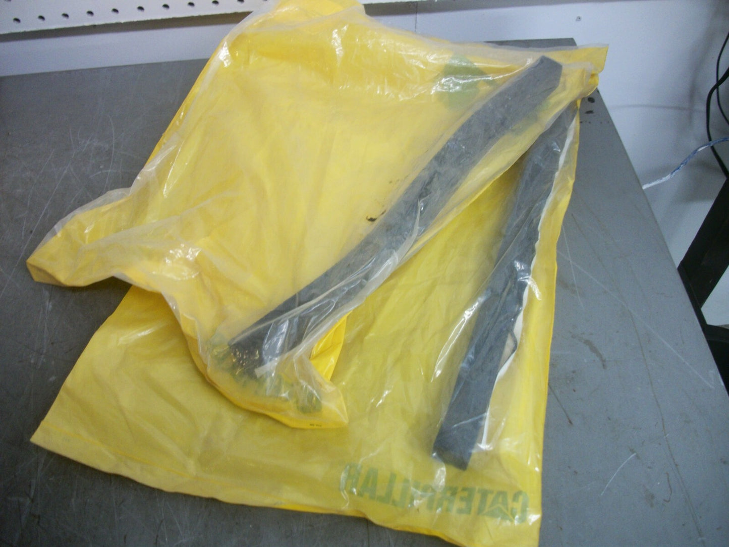 CAT LOT OF 2 TOP GASKETS 279-8124 NEW