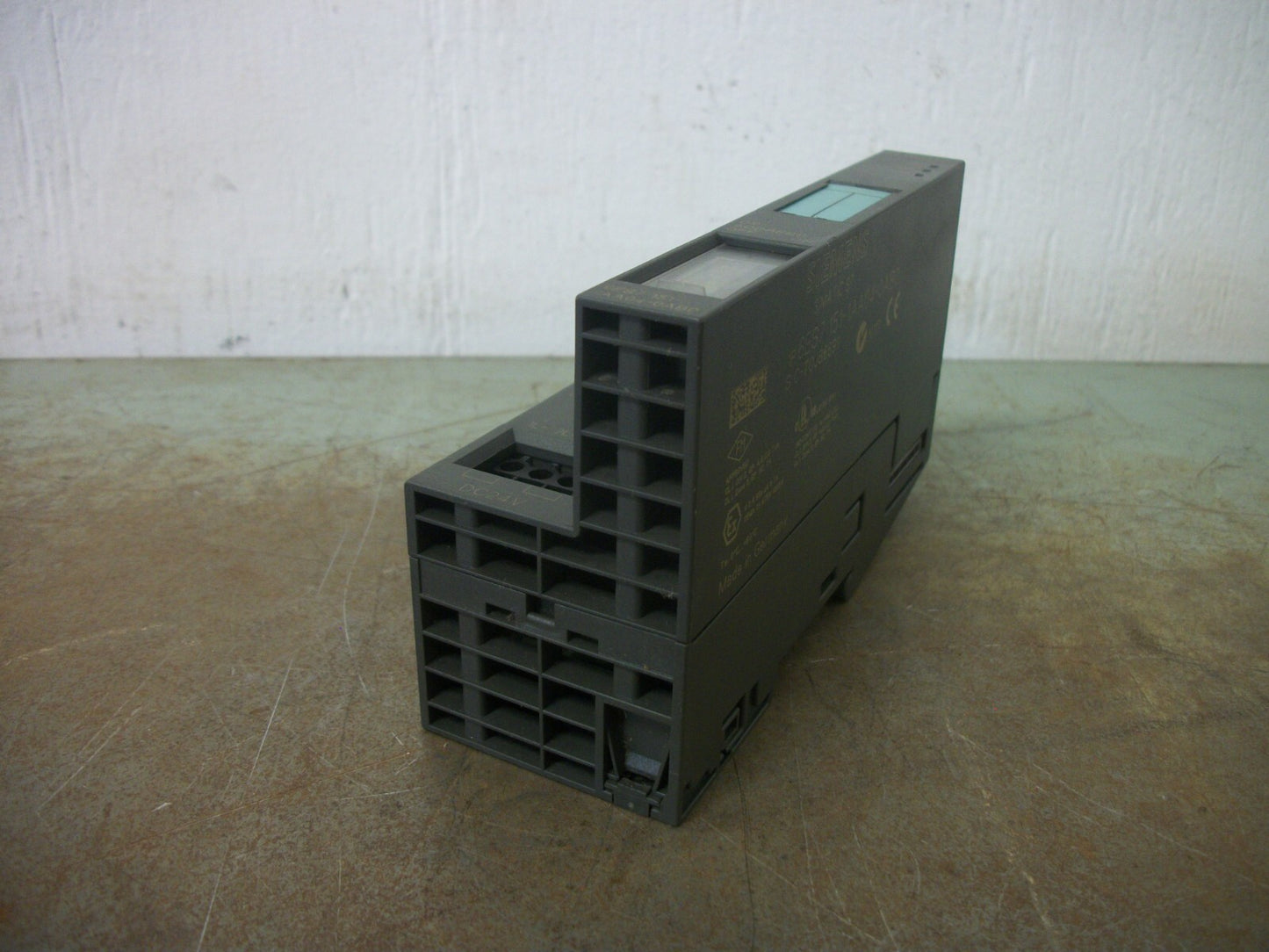 SIEMENS SIMATIC S7 ET200S PROFIBUS-DP INTERFACE MODULE 6ES7 151-1AA04-0AB0