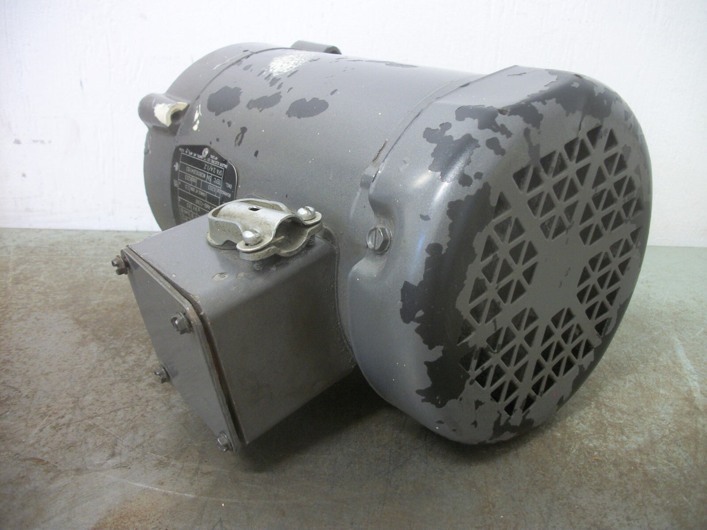 BALDOR 1/2HP 56C TEFC AC MOTOR VM3538 460VOLT 3PH 1725HP