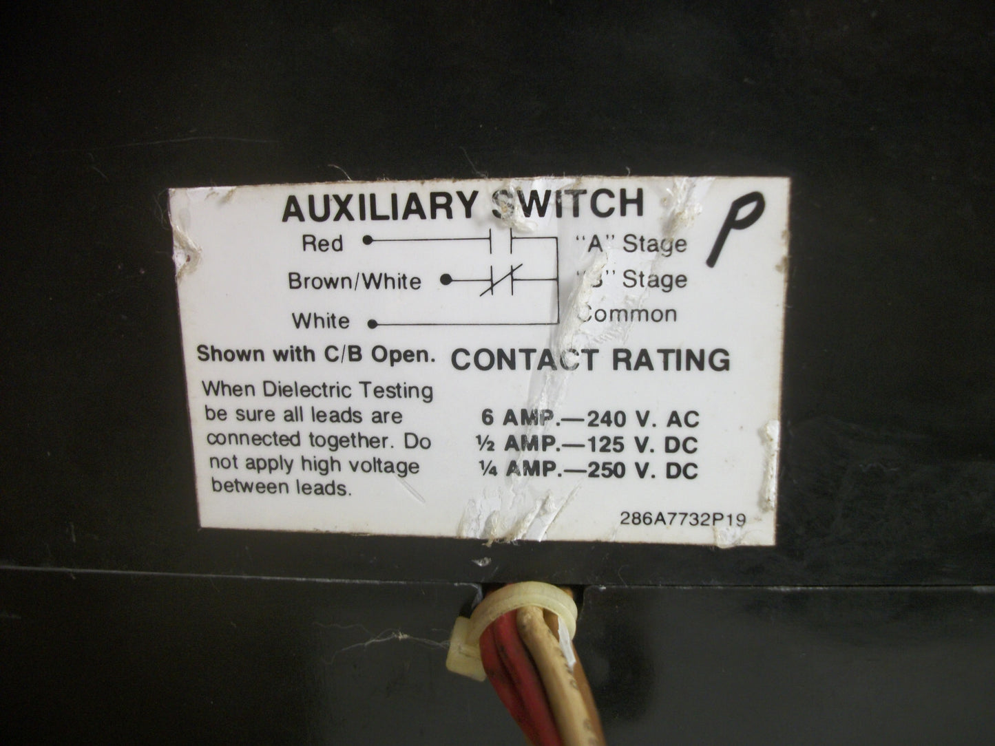 GE TKM3F CIRCUIT BREAKER TKM3F1000 1000AMP 600VOLT 3POLE W/1000A TRIP SHUNT+AUX
