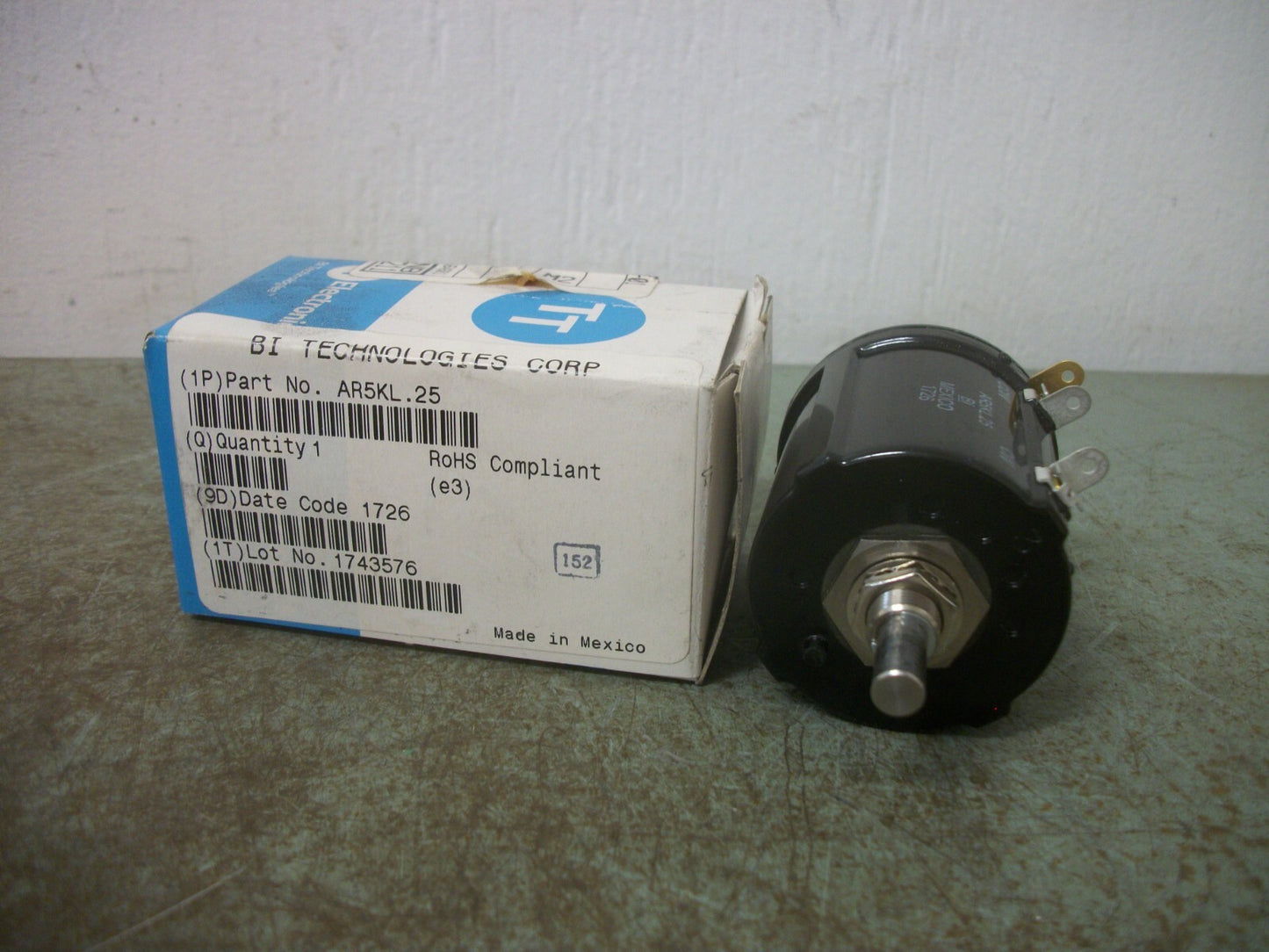 BECKMAN INDUSTRIAL VARIABLE RESISTOR POTENTIOMETER AR5KL.25 NIB