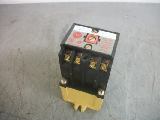 ALLEN-BRADLEY AC RELAY 700-PK400A1 120VCOIL 20AMP 600V