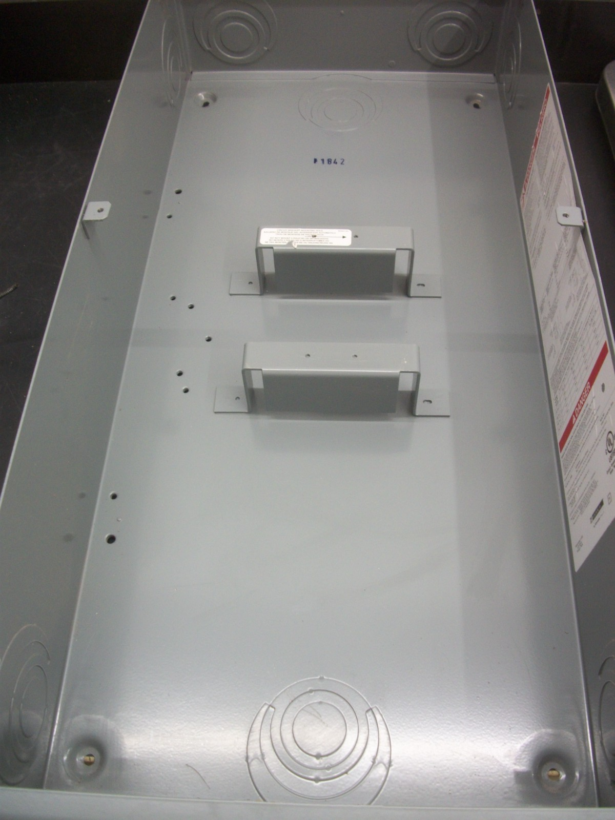 SQUARE D CIRCUIT BREAKER ENCLOSURE J250S 250AMP 600VOLT