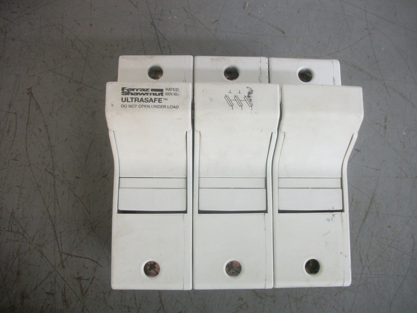 FERRAZ-SHAWMUT ULTRASAFE FUSE HOLDER US6J3 60AMP 600VOLT 3POLE