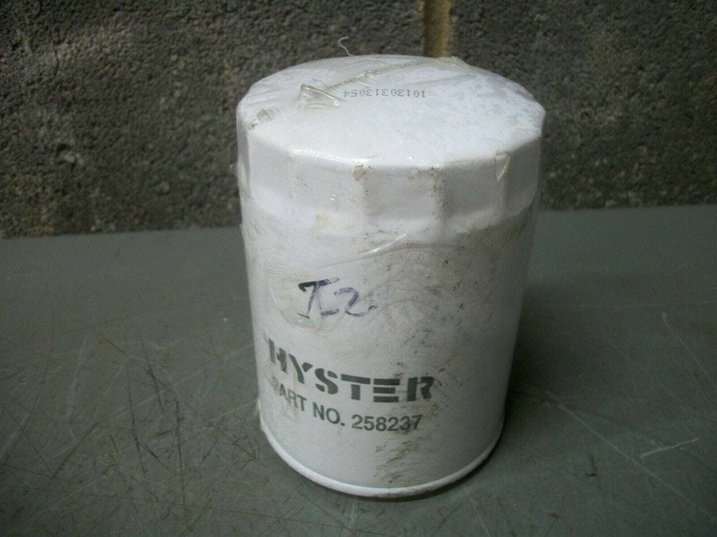 HYSTER FORK LIFT OIL FILTER 258237 NOB