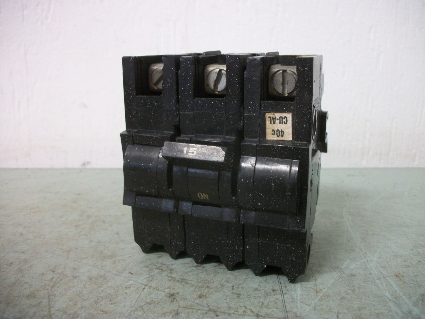 FEDERAL PACIFIC NB CIRCUIT BREAKER NB232015 NB315 15AMP 240VOLT 3POLE