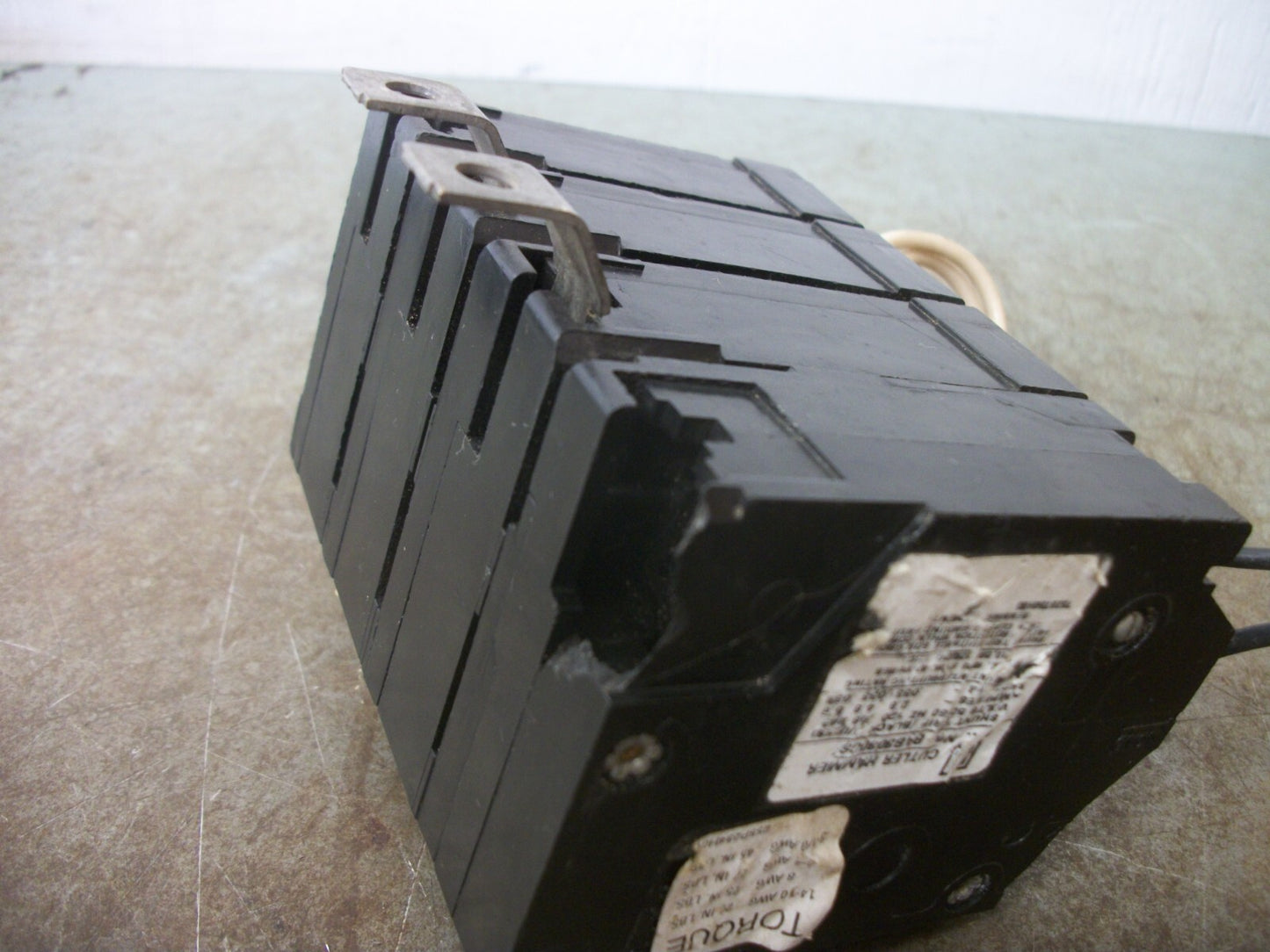 CUTLER-HAMMER BA CIRCUIT BREAKER BAB3030CS 30AMP 240VOLT 3POLE W/SHUNT & NEUTRAL