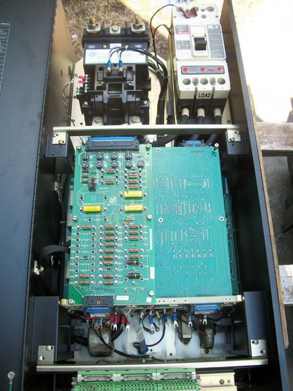 ALLEN-BRADLEY DC DRIVE 1387-B-FOG260-F16-A4-B IN 380VAC 214A OUT 400VDC 260A