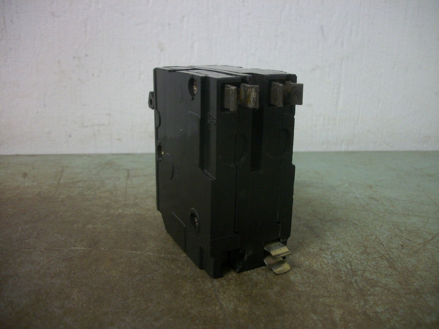 SQUARE D QO CIRCUIT BREAKER QO210 10AMP 240VOLT 2POLE