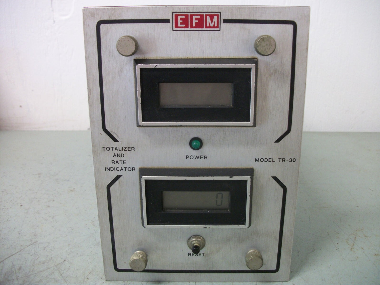 EFM DIGITAL LCD TOTALIZER AND RATE INDICATOR UNIT TR-30 115VAC 24VDC