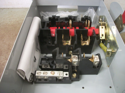 GE DISCONNECT TYPE 3R TG3222R 60AMP 240VOLT 2POLE FUSIBLE NOB