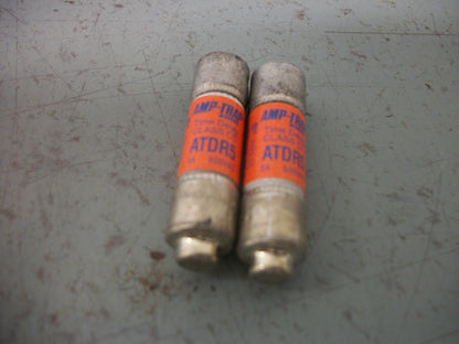 FERRAZ-SHAWMUT LOT OF 2 AMP-TRAP 2000 FUSES ATDR5 5AMP 600VOLT
