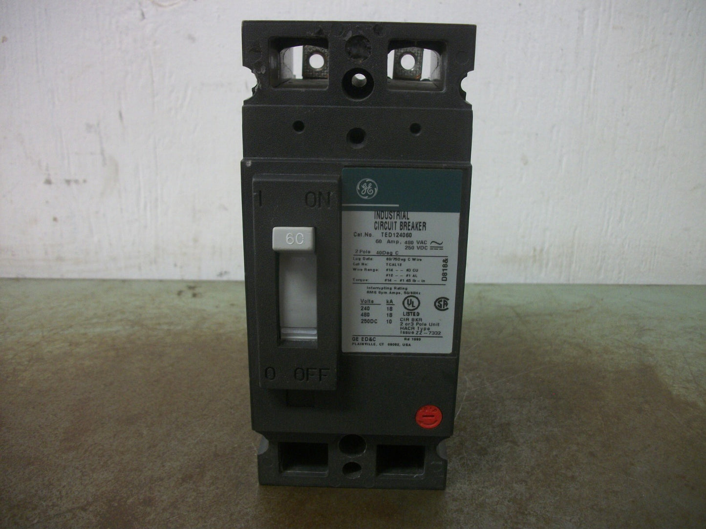 GE TED CIRCUIT BREAKER TED124060 60AMP 480VOLT 2POLE GREEN