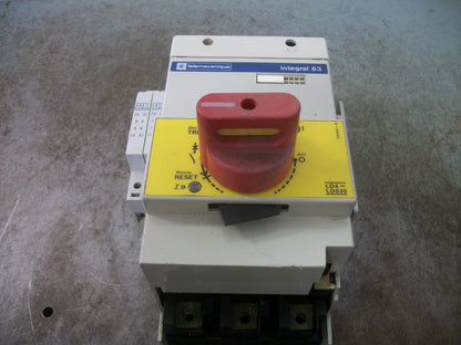 TELEMECANIQUE INTEGRAL 63 CONTACTOR LD4-LD030 63AMP 120VCOIL 3PH 600V 60HP