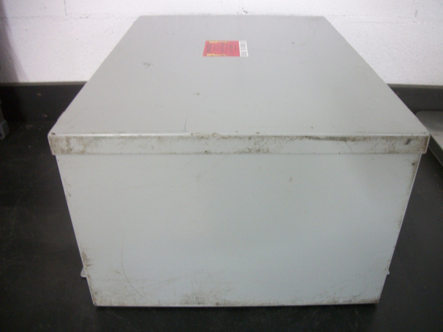 SQUARE D POWER FACTOR CORRECTION CAPACITOR PFCD4100F 100KVAR 480VOLT 3PH