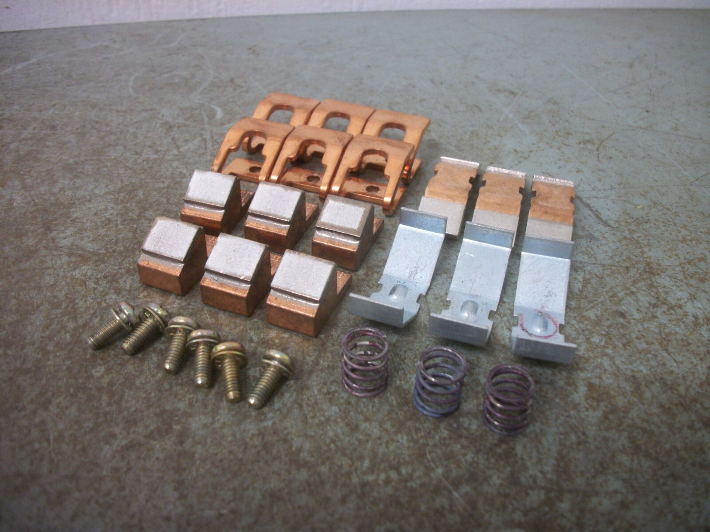 CUTLER-HAMMER SIZE 3 3POLE CONTACT KIT 6-43-2 NOB