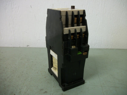 SIEMENS SIZE 0 CONTACTOR 3TB4112-0B 24VCOIL 22AMP 3PH 600V 5HP