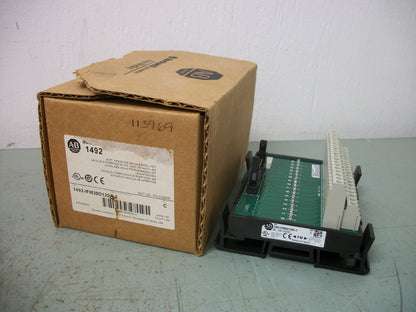 ALLEN-BRADLEY 20-POINT INTERFACE MODULE WITH LEDS 1492-IFM20D120A-2 NIB