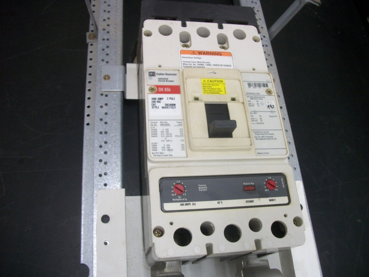 CUTLER-HAMMER PANELBOARD INTERIOR DK2400W 400AMP 240VOLT 1PH W/400A MAIN