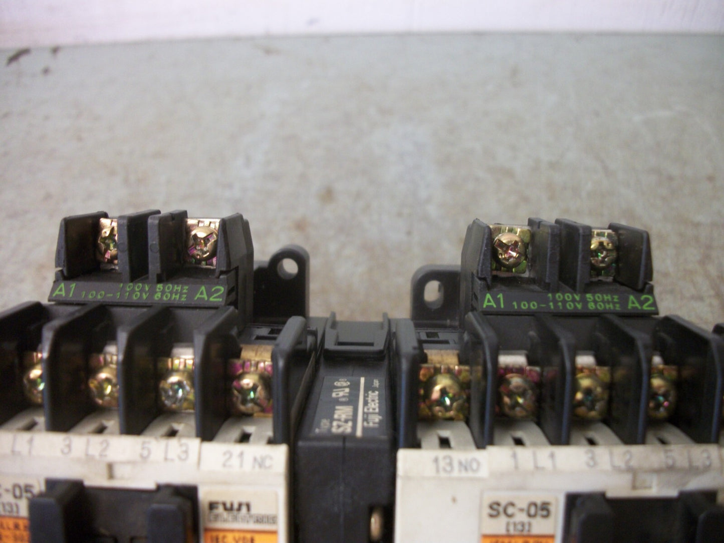 FUJI SC-05 REV MOTOR STARTER 4NC0G0 13AMP 110VCOIL 3PH 600V 5HP