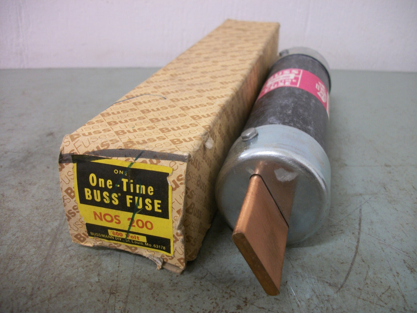 BUSSMANN ONE-TIME FUSE NOS200 200AMP 600VOLT NIB