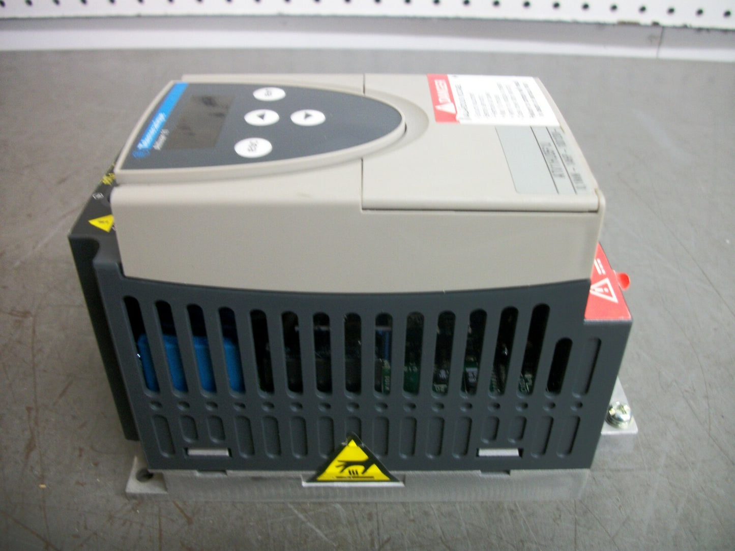 TELEMECANIQUE ALTIVAR 11 1/4HP INVERTER DRIVE ATV11HU05F1U 230VOLT 3PH 1.6AMP