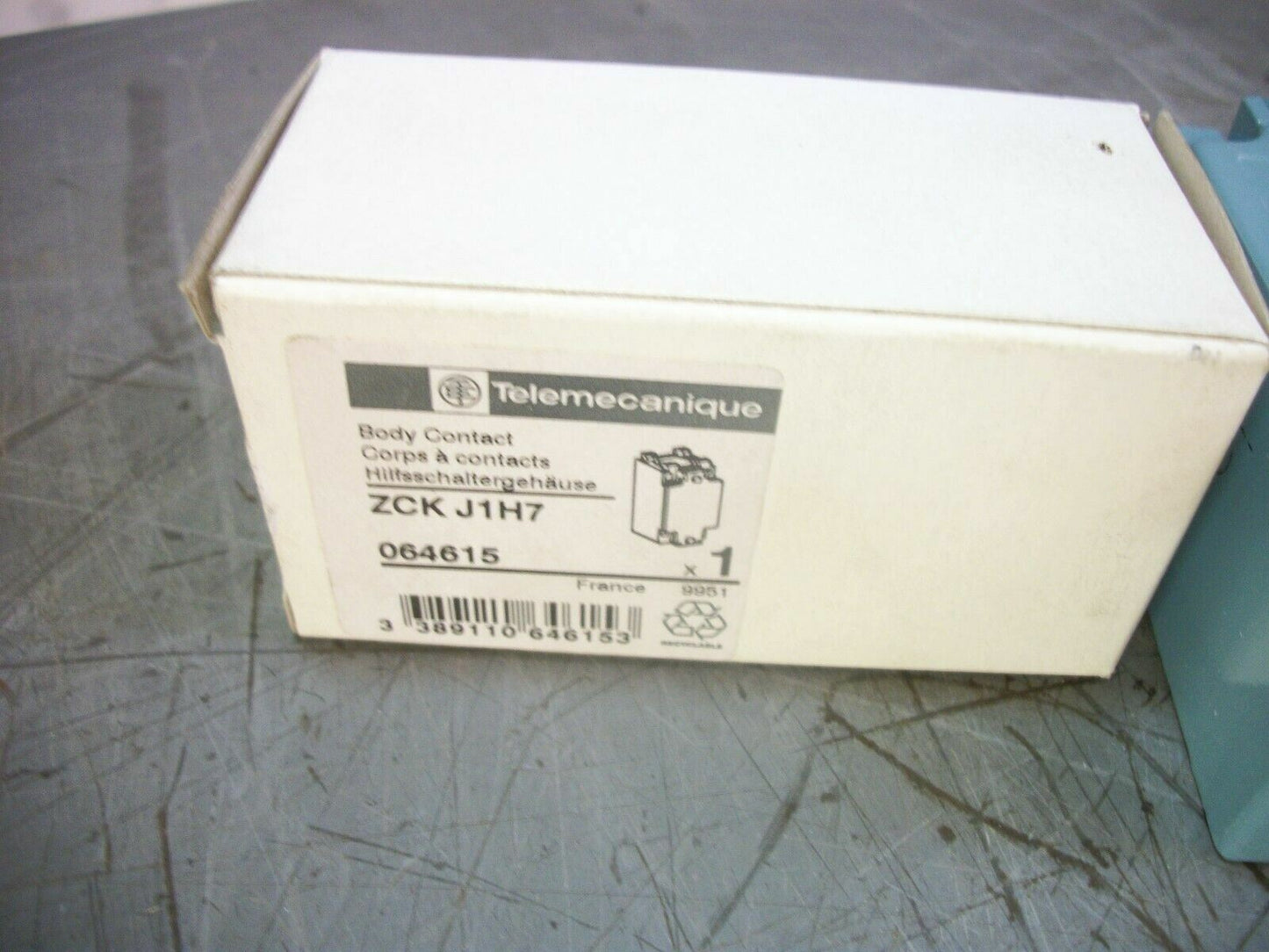 TELEMECANIQUE LIMIT SWITCH BODY ONLY ZCK-J1H7 NIB