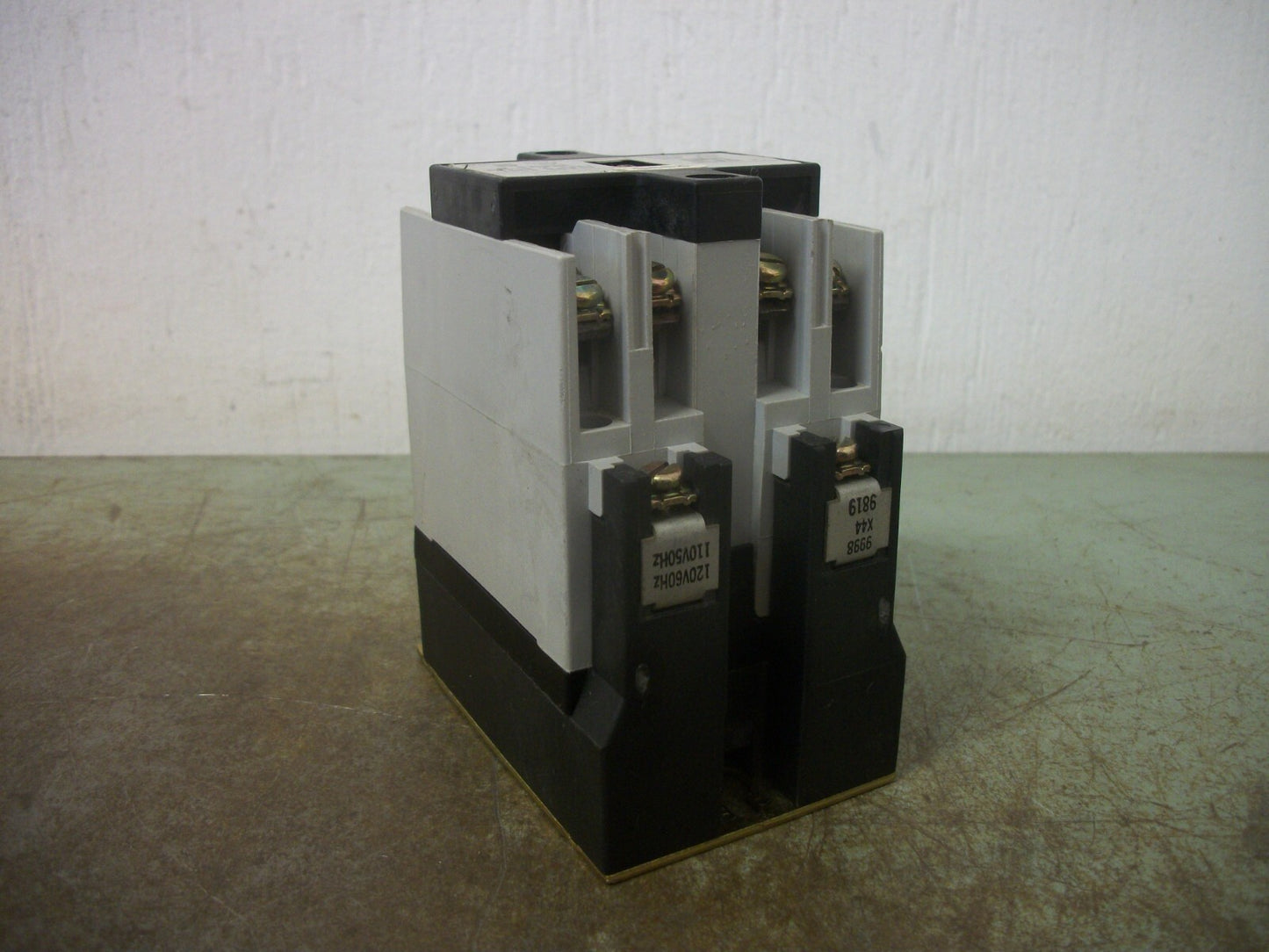 SQUARE D TYPE X CONTROL RELAY 8501XO11 8501X011 120VCOIL