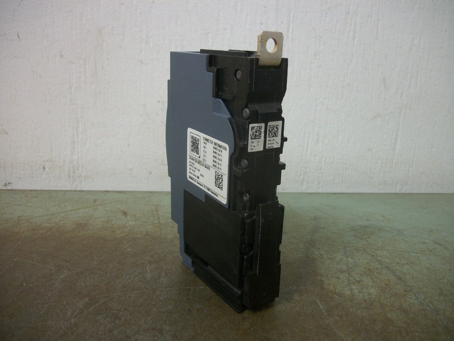 SIEMENS CIRCUIT BREAKER 3VA4120-6ED14-0AA0 20AMP 347VOLT 1POLE