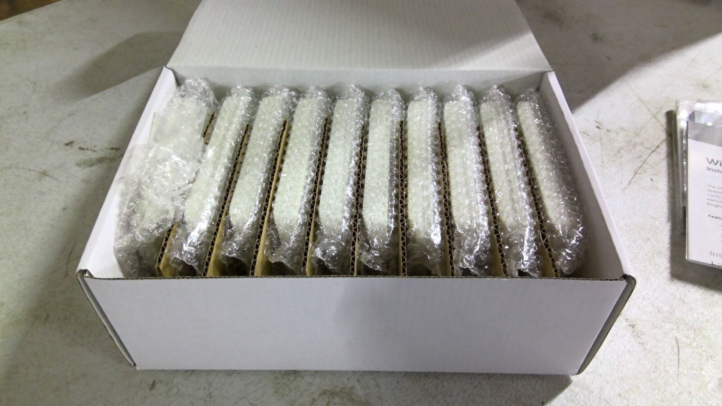 DAINTREE NETWORKS BOX OF 10 3-BUTTON WIRELESS WALL SWITCHES WWS3 NIB