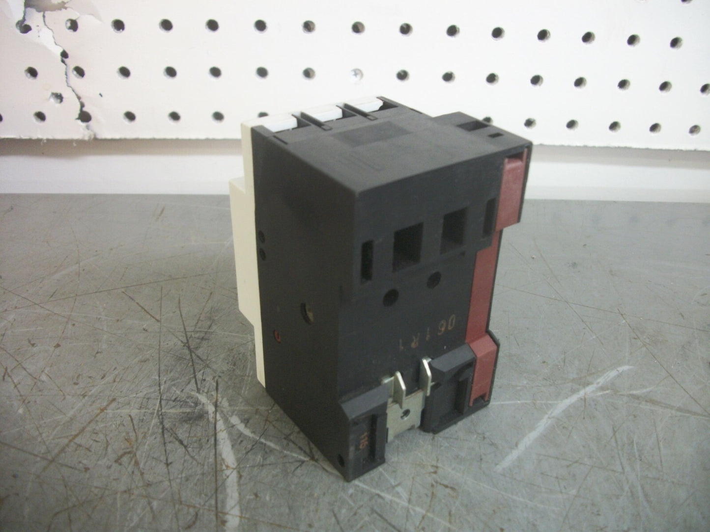 SIEMENS MOTOR PROTECTOR CIRCUIT BREAKER 3VU1300-1MG00 1-1.6AMP